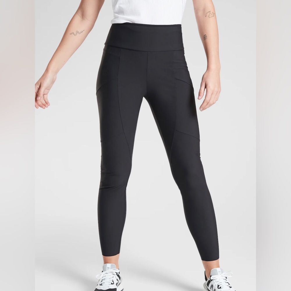 Athleta Stellar City Tight in Black - Sz 4